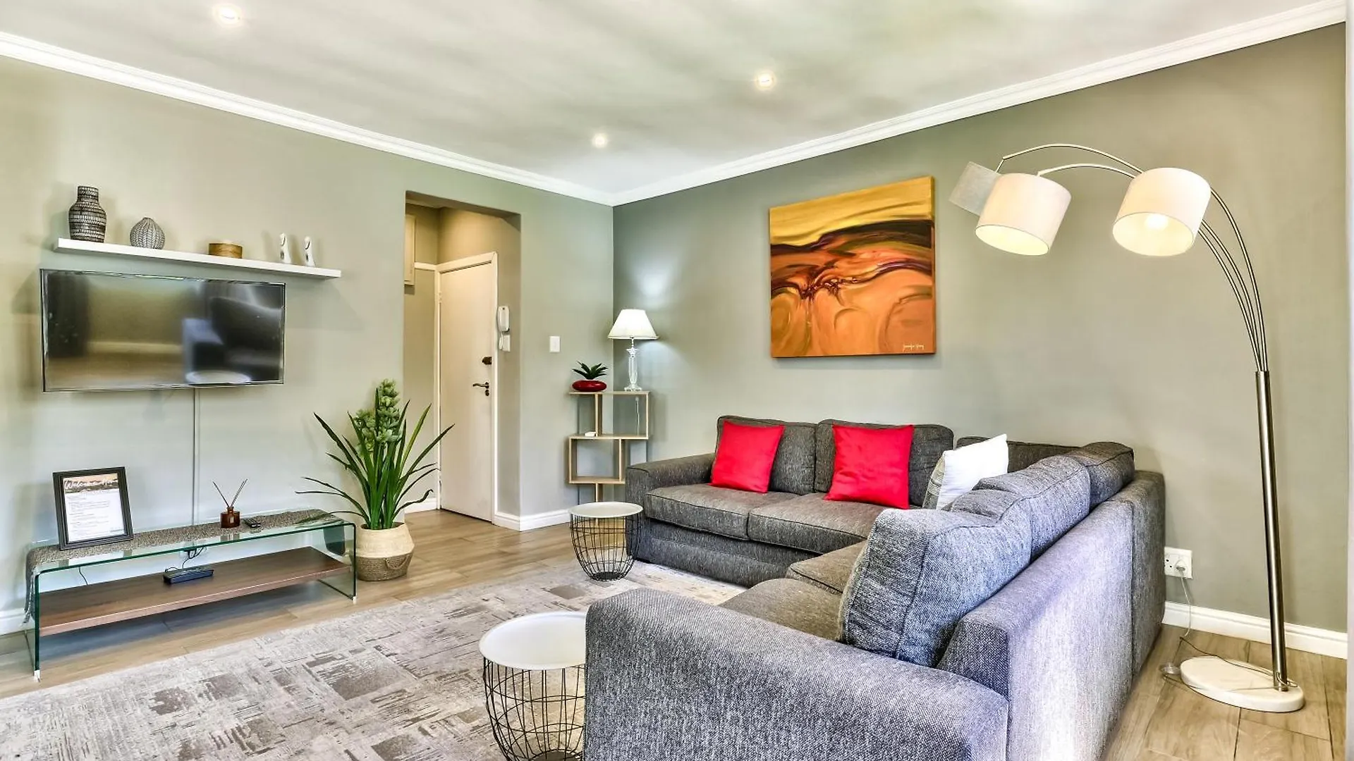 Apartment On Graham Cape Town