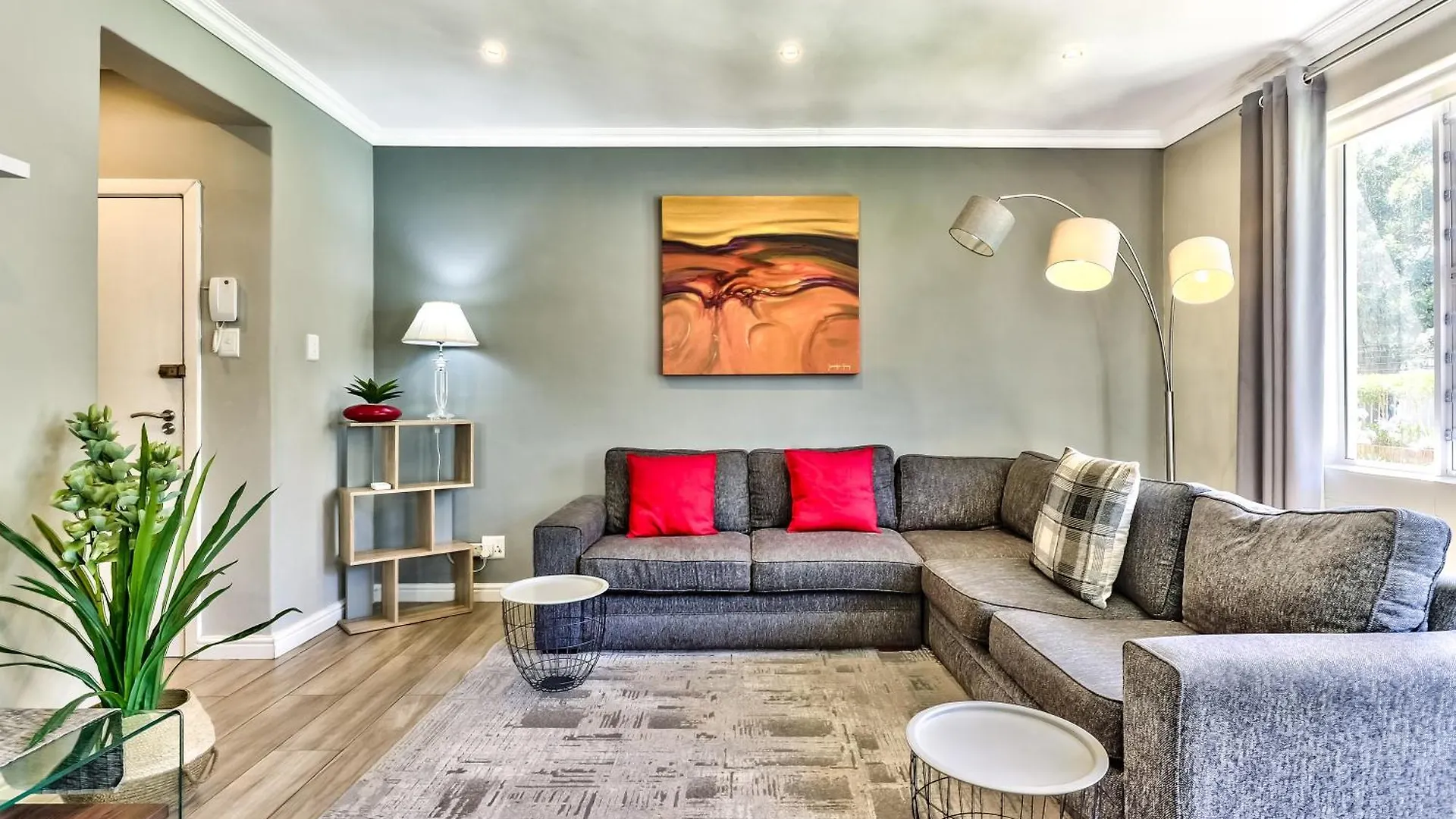 Apartment On Graham Cape Town